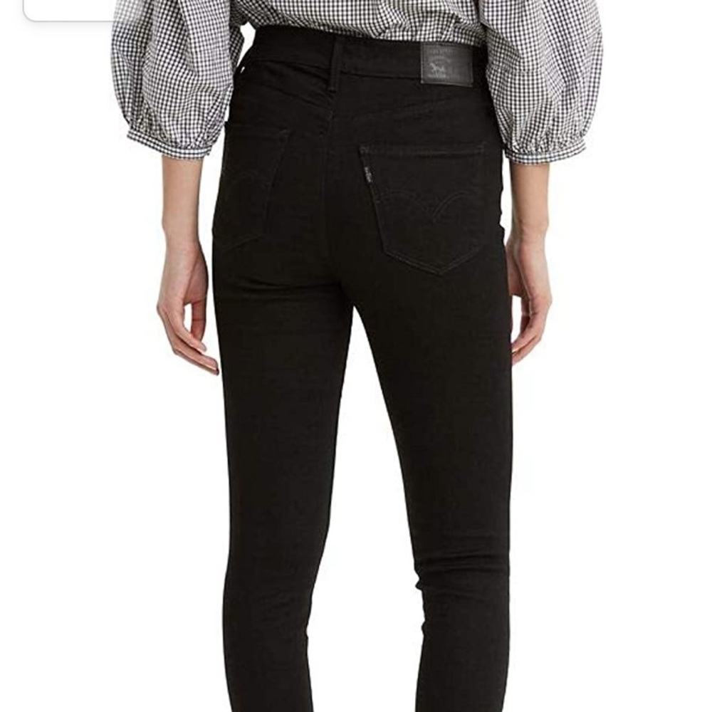 NWOT Levi’s 720 High Rise Skinny (black)